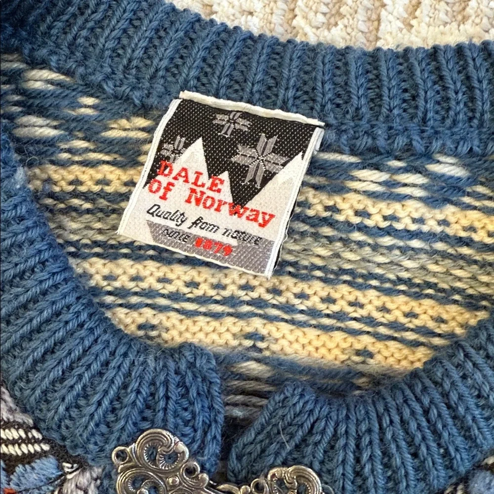 Vintage Dale of Norway Wool Knit Clasp Cardigan Nordic Fair Isle Blue Sweater - Picture 3 of 7